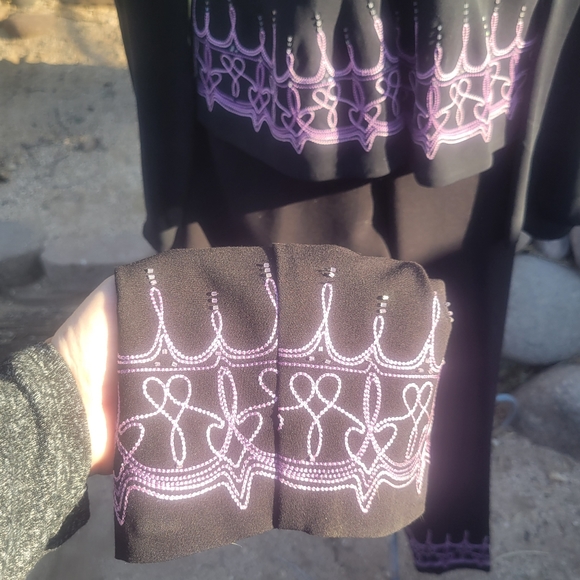 Sunny Leigh Silk Blouse/ Pants Set - Picture 3 of 7